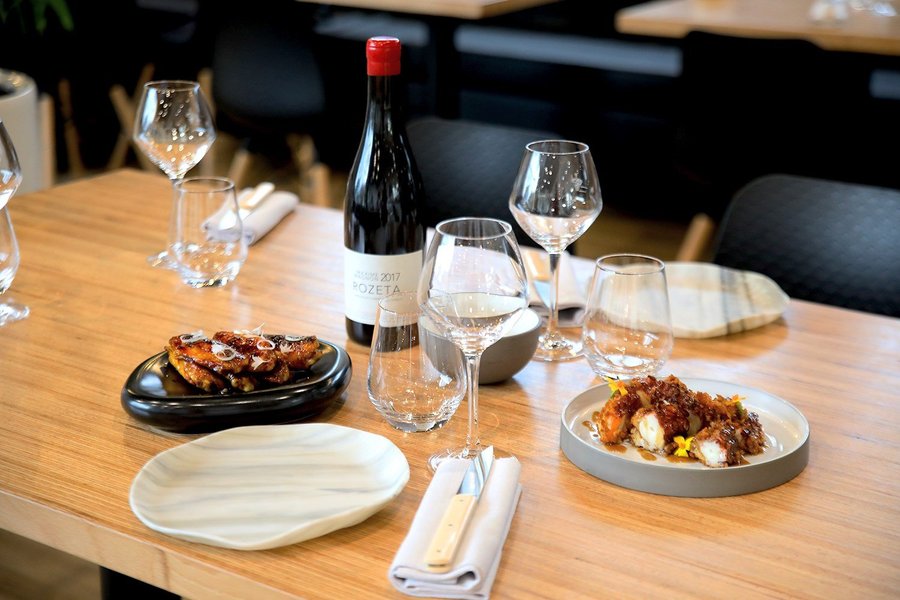 découvrez notre nouveau restaurant de tapas à narbonne, où saveurs authentiques et ambiance conviviale se rencontrent. dégustez des plats espagnols préparés avec passion et partagez un moment unique entre amis ou en famille.