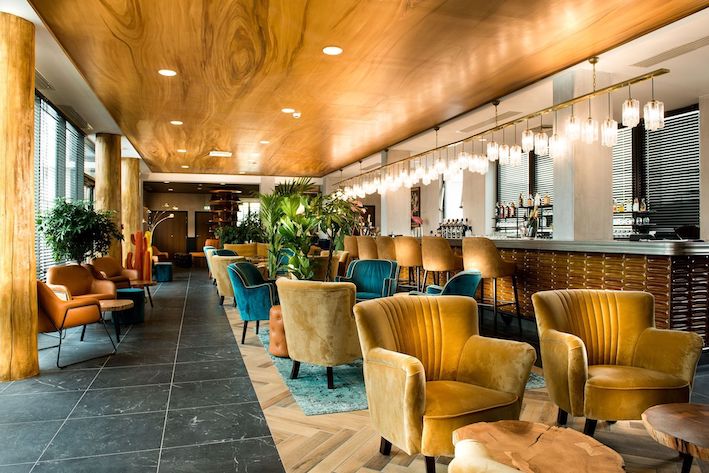 découvrez l'héritage lavorel, une histoire riche en traditions et en savoir-faire. plongez dans un univers où l'excellence et l'authenticité se rencontrent, pour un patrimoine à la fois précieux et inspirant.