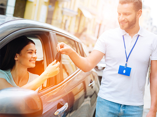 découvrez notre service de location de voitures digitale, offrant une expérience simple et rapide pour réserver votre véhicule en ligne. profitez de notre sélection de voitures variées, de la citadine à la berline, pour tous vos trajets. réservez dès maintenant et partez à l'aventure en toute liberté !