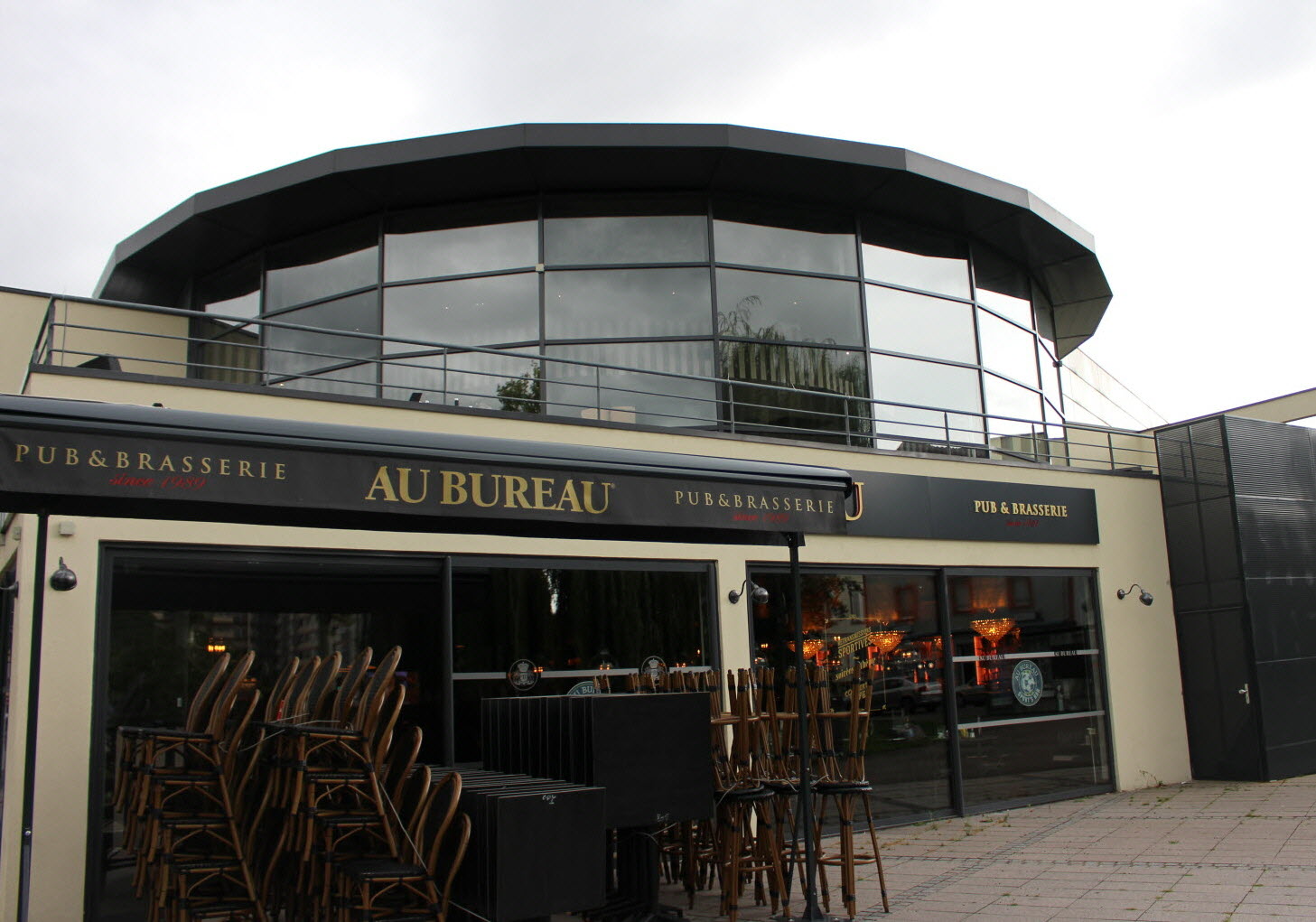 découvrez la nouvelle taverne à trélissac, un espace chaleureux où se rencontrent ambiance conviviale et saveurs authentiques. venez savourer nos plats faits maison et profiter de moments inoubliables entre amis ou en famille.