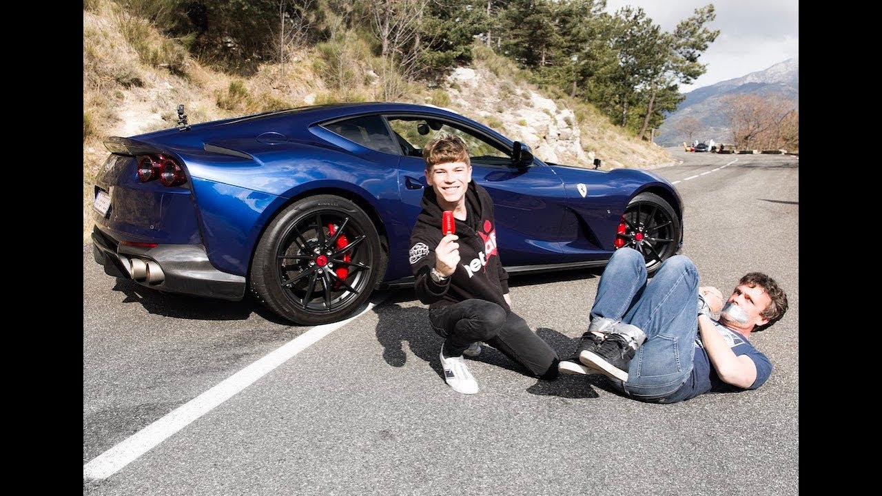 découvrez l'univers de pog et sa porsche, une aventure captivante où passion automobile rime avec style et performance. plongez dans le récit d'un amoureux de la vitesse, entre partages d'expériences et conseils sur le monde des voitures de luxe.