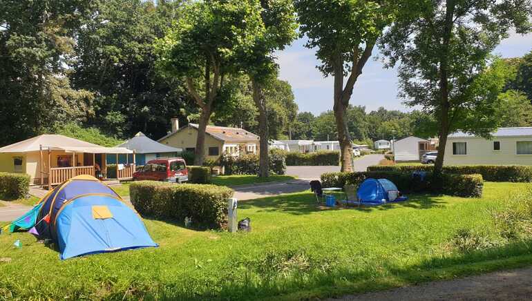 réservez facilement vos vacances en plein air avec notre service de réservation de campings en ligne. profitez d'un large choix d'emplacements et d'options adaptées à vos besoins, le tout en quelques clics.
