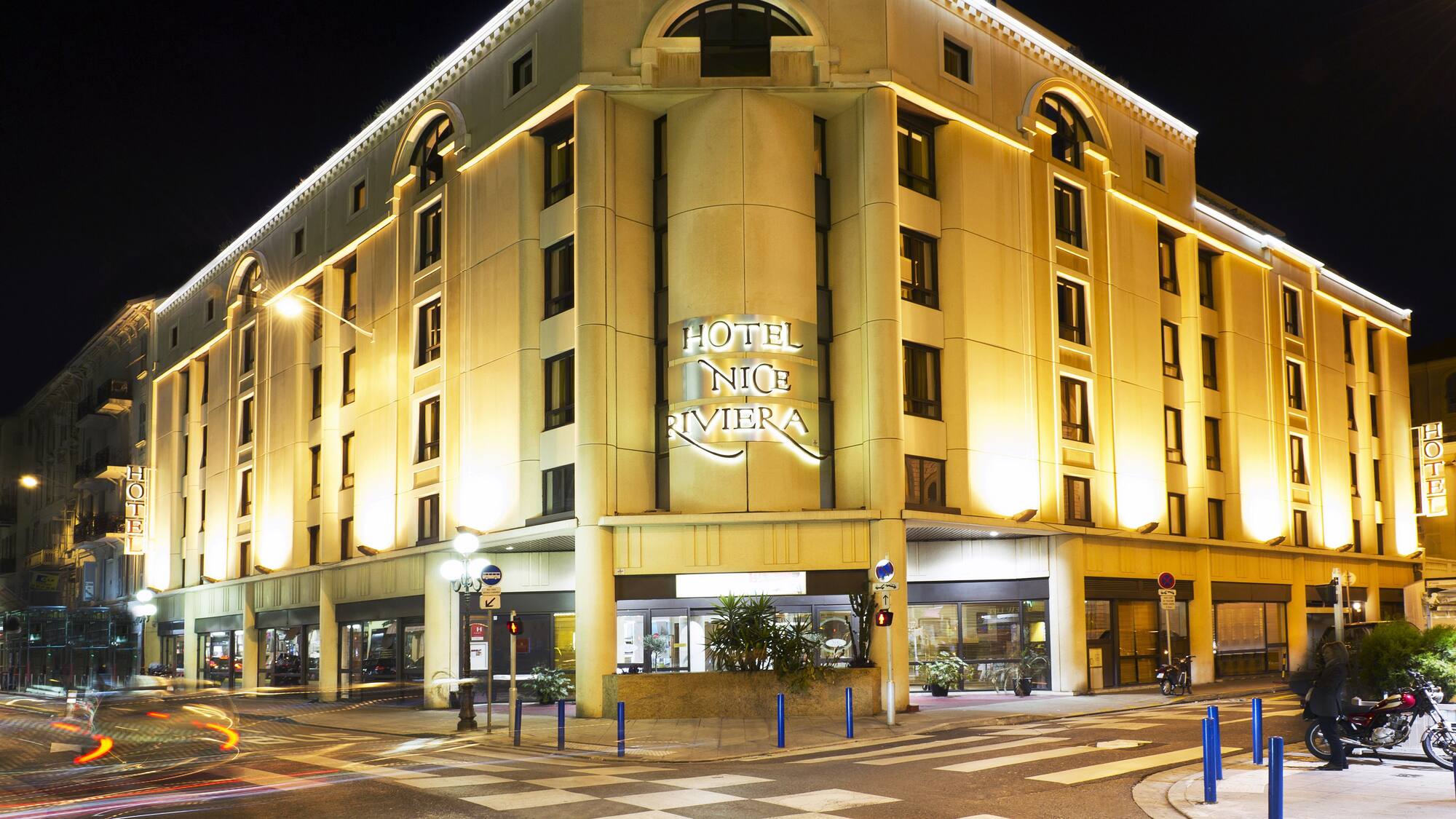 découvrez les meilleurs hôtels avec parking à nice pour un séjour confortable et pratique. profitez de l'élégance de la côte d'azur tout en ayant un accès facile à votre véhicule. réservez dès maintenant votre hébergement idéal!