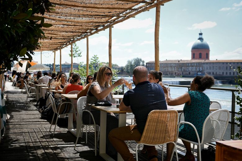 découvrez notre restaurant éphémère à toulouse, une expérience culinaire unique qui marie créativité et produits locaux. profitez d'un cadre chaleureux et d'un menu exclusif préparé par des chefs passionnés. réservez votre table dès maintenant !