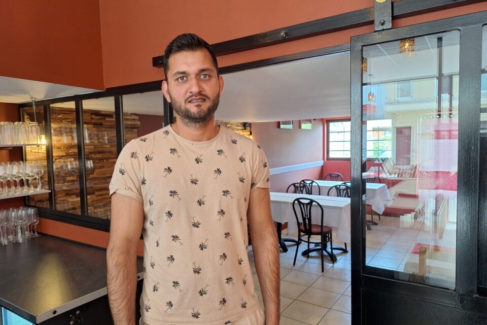 découvrez le restaurant village à marmande, où la cuisine traditionnelle rencontre les saveurs locales. profitez d'une ambiance conviviale et d'un service chaleureux, tout en savourant des plats faits maison préparés avec des ingrédients fraîchement sélectionnés. parfait pour un repas en famille ou entre amis.