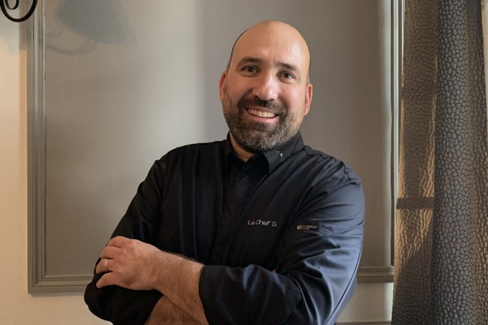 découvrez les talents des chefs de la gironde, où la gastronomie rencontre la créativité. explorez des recettes innovantes, des restaurants d'exception et des événements culinaires qui mettent à l'honneur les saveurs locales et l'art de la cuisine régionale.