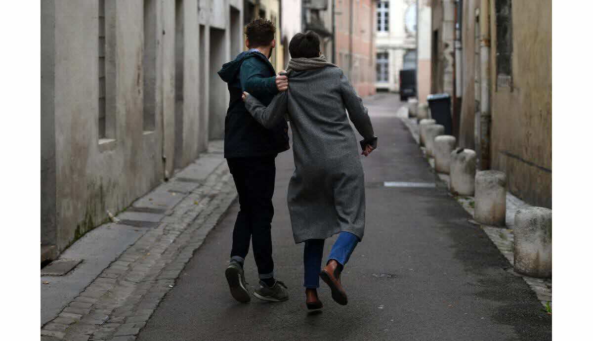 découvrez les conséquences juridiques de l'ivresse au volant et des comportements liés à l'alcool chez les hommes. informez-vous sur les peines de prison encourues, ainsi que sur les impacts sur la vie personnelle et professionnelle.