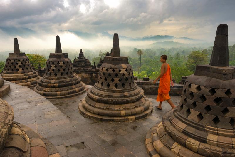 découvrez yogyakarta en 3 jours : explorez les temples historiques, profitez de la culture javanaise, savourez la cuisine locale et émerveillez-vous devant les paysages magnifiques de cette ville emblématique d'indonésie.