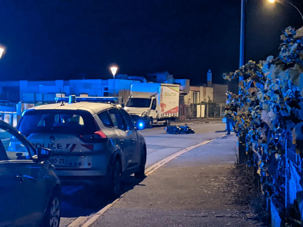 découvrez l'histoire d'une dispute explosive dans la rue, où des tensions urbaines se transforment en confrontation imprévisible. plongez au cœur d'une scène incontournable alliant drame et réalité sociale.