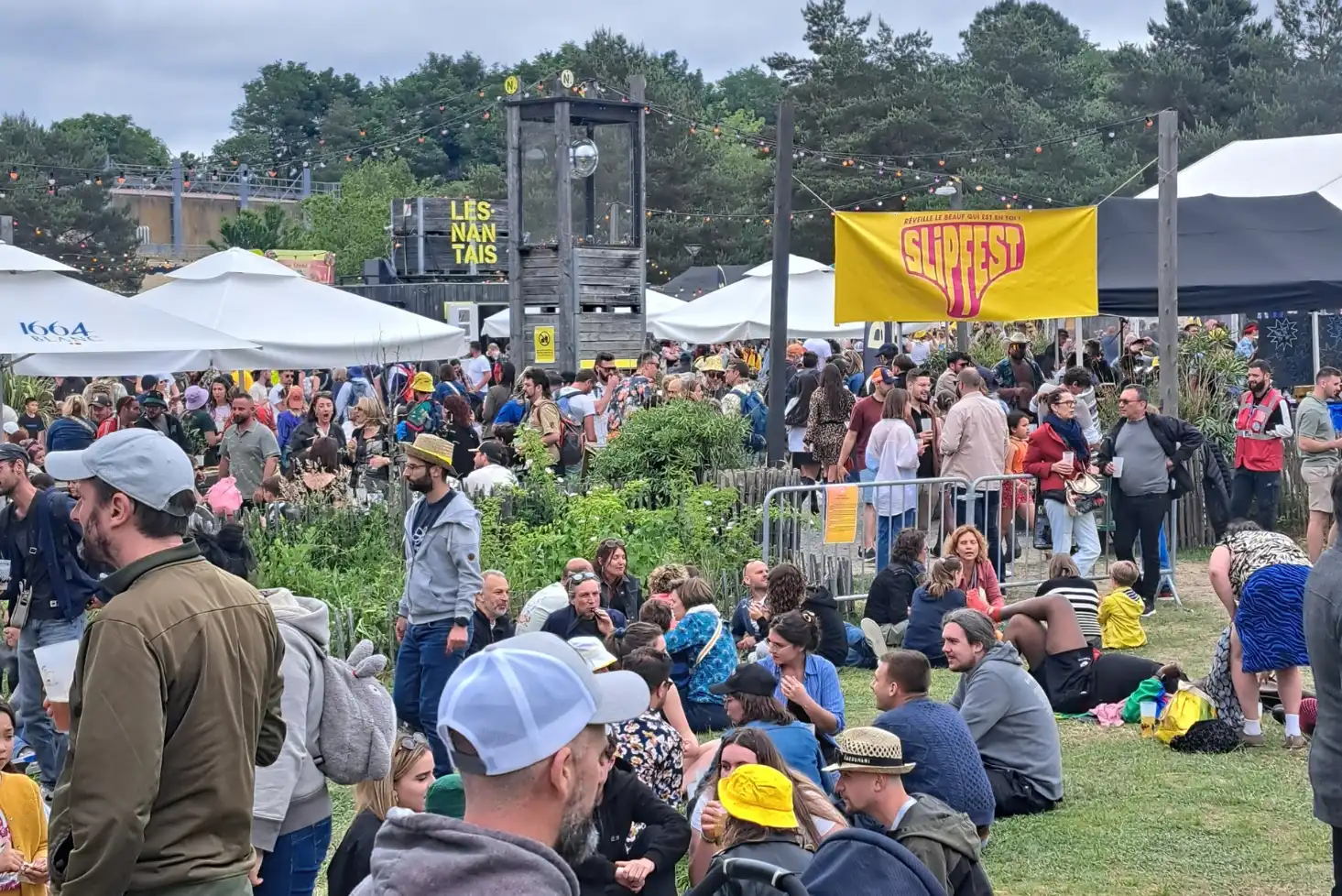 découvrez la fête du slip, un événement ludique et festif dédié à l'humour et à la convivialité. rejoignez-nous pour une journée de célébrations extravagantes, de jeux, et de spectacles dans une ambiance décontractée. ne manquez pas cette occasion unique de vous amuser et de célébrer la joie de vivre !