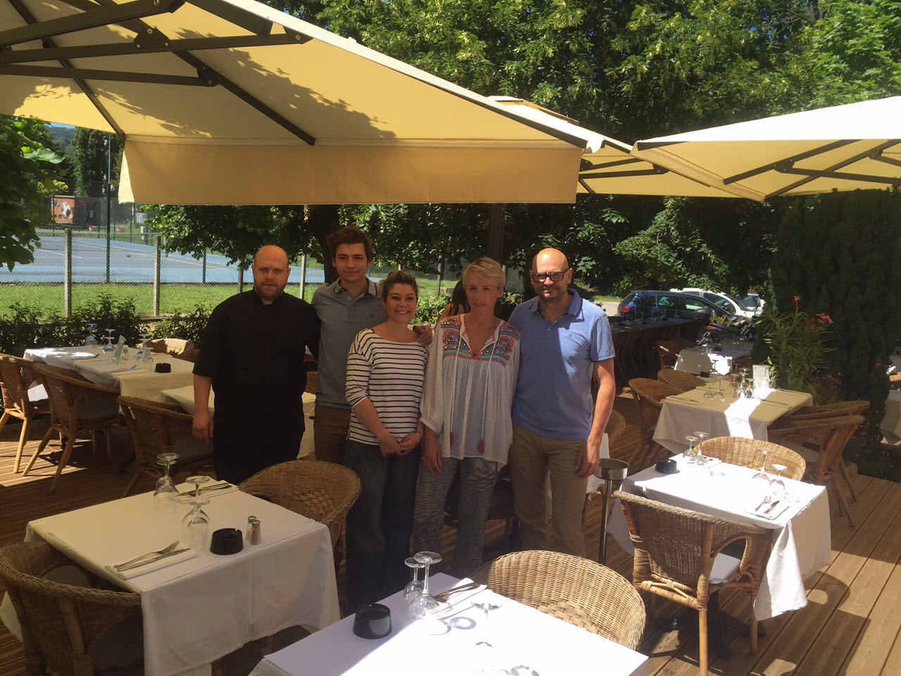 découvrez l'histoire fascinante du rallycross à l'hôtel-restaurant la gibecière : anecdotes, passion automobile et tradition locale vous attendent pour un séjour unique.