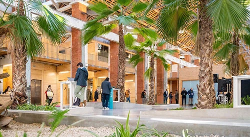 découvrez l'inauguration du portail innovant startup hub, un espace dédié à l'accompagnement et au développement des startups de demain.