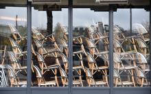 découvrez les impacts de la crise actuelle sur le secteur de la restauration et les raisons des fermetures d'établissements.