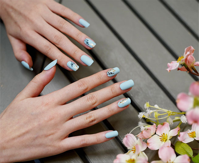 découvrez notre guide pratique complet pour maîtriser les faux ongles transparents, avec des conseils d'application, d'entretien et les meilleures astuces pour un résultat naturel et durable.