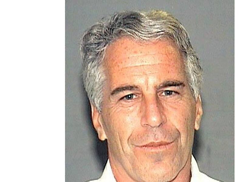 découvrez les détails révélés sur la fortune d'epstein, son origine, et l'impact de ses avoirs.