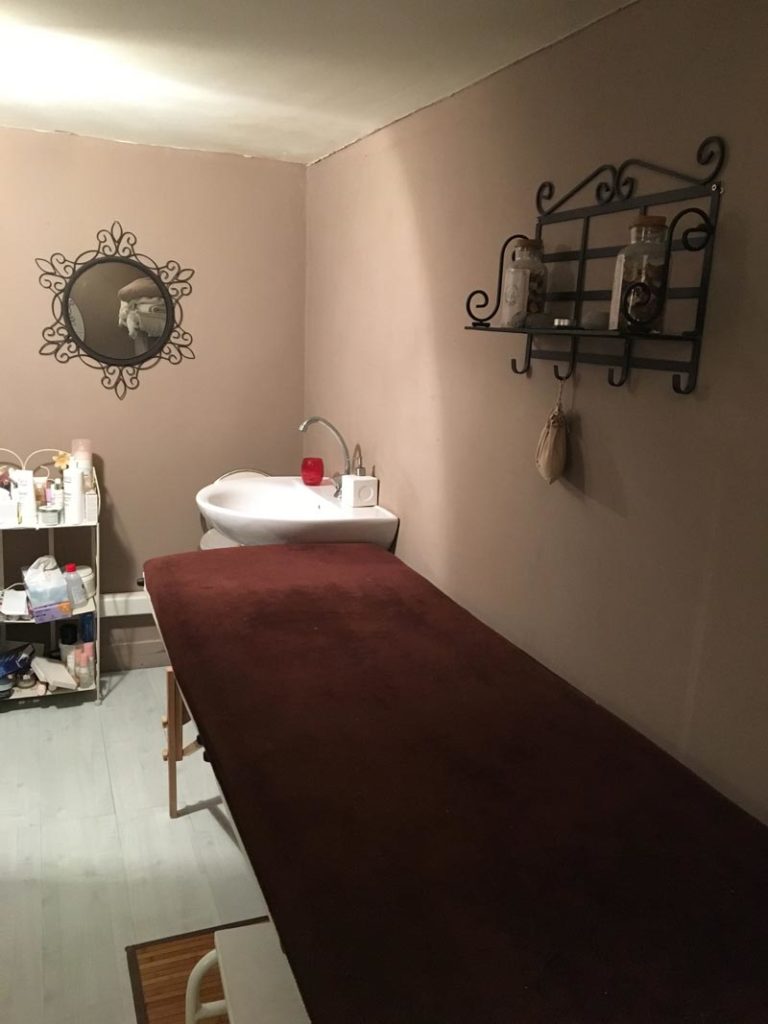 découvrez le meilleur salon onglerie à lyon pour des soins professionnels, des poses d'ongles tendance et un service de qualité dans une ambiance conviviale.